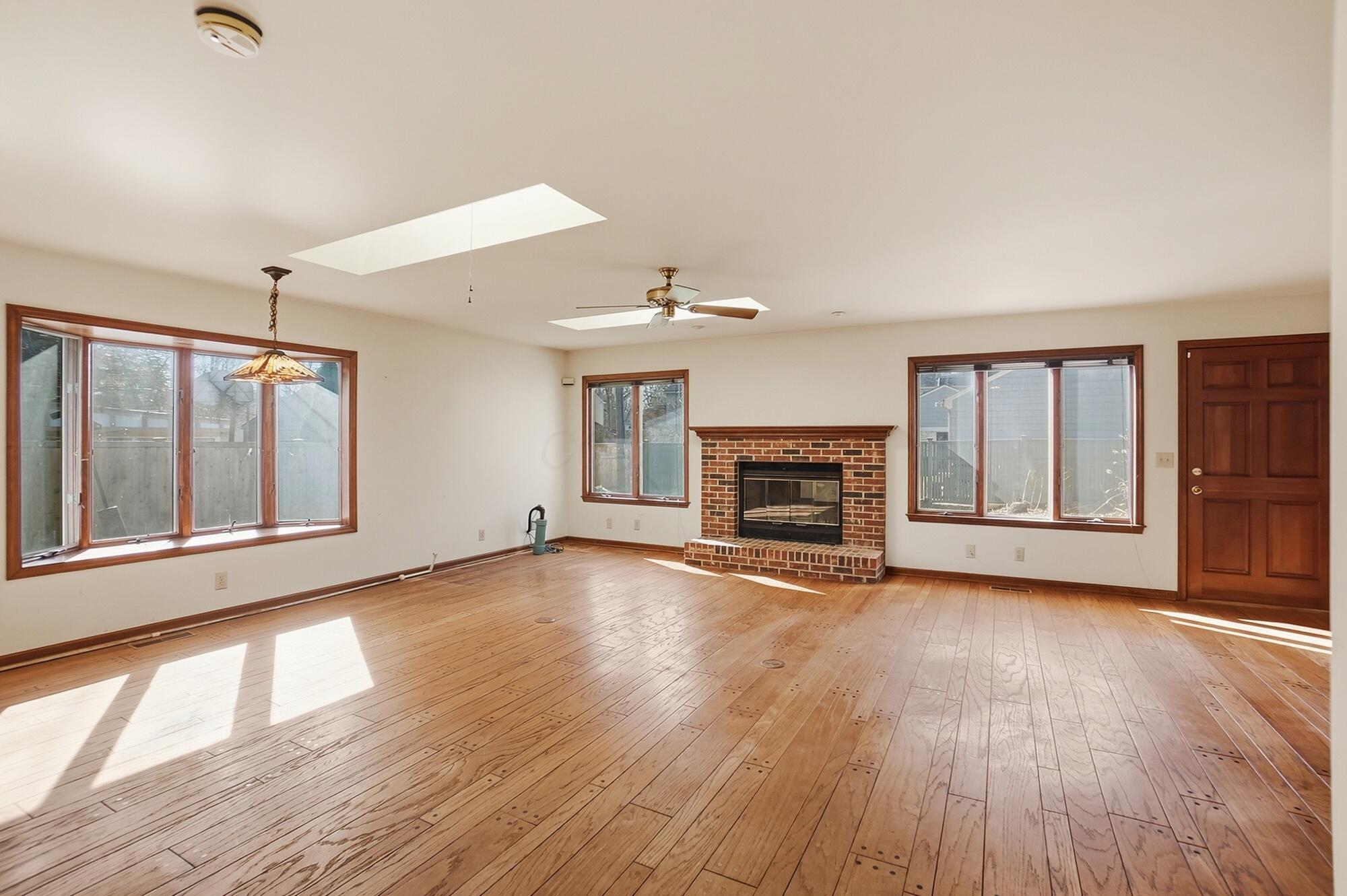 1627 Doone Road Upper Arlington, OH 43221 - Photo 25 of 37 Great spot for family and friends to play games, entertain or to just relax.