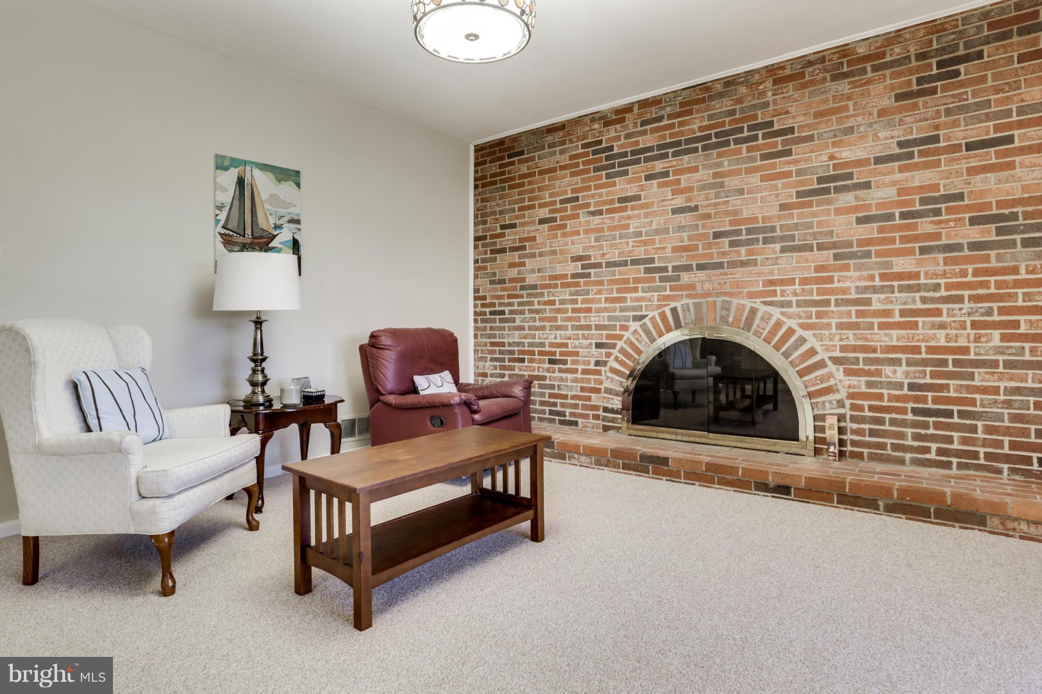 9235 Log Chain Road Columbia, MD 21045 - Photo 11 of 30 Family Room