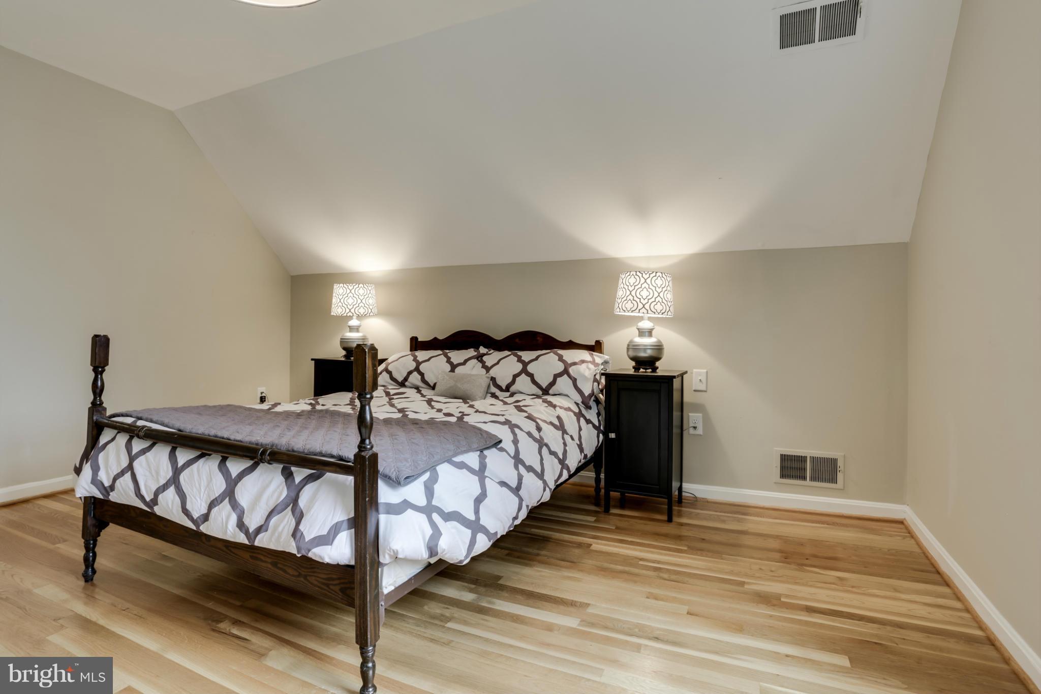 9235 Log Chain Road Columbia, MD 21045 - Photo 16 of 30 Bedroom (Master)