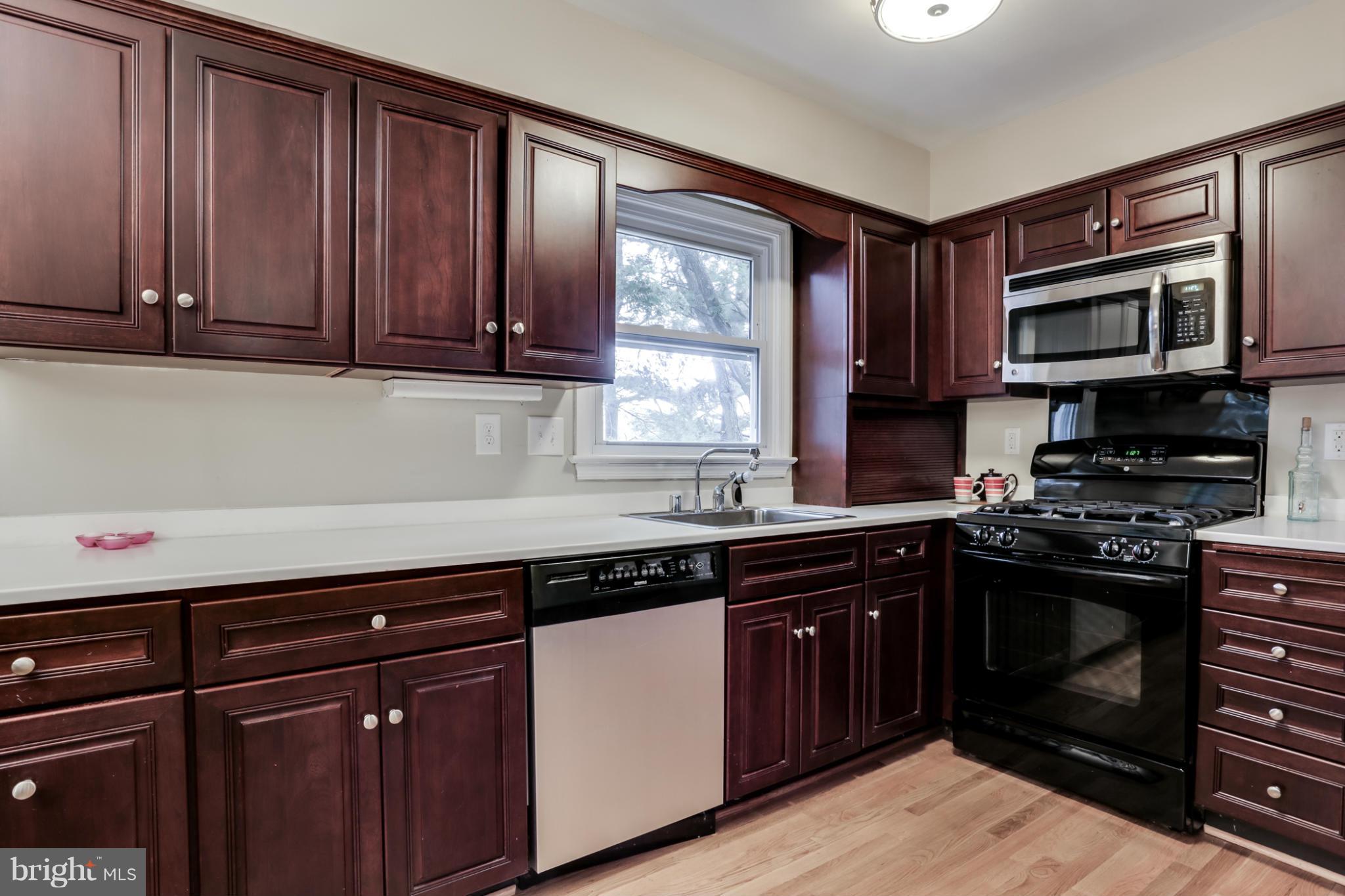 9235 Log Chain Road Columbia, MD 21045 - Photo 7 of 30 Kitchen