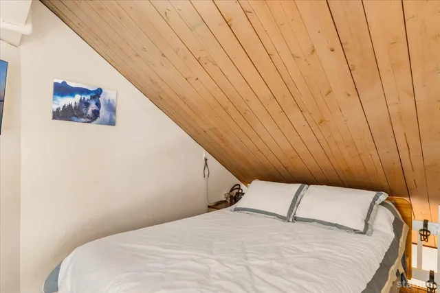 $465,000 | 489 Tahoe Keys Boulevard, Unit 52, South Lake Tahoe, CA 96150