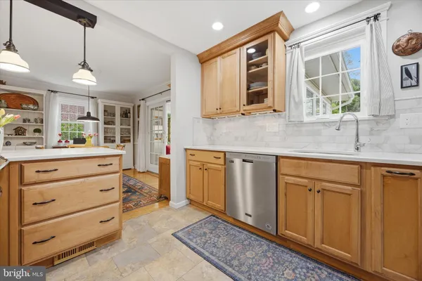 $650,000 | 7818 Elm Avenue, Wyndmoor, PA 19038