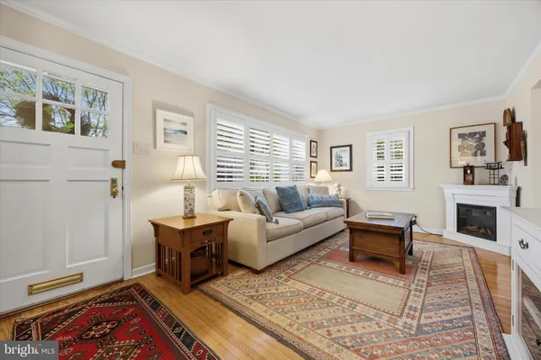 $650,000 | 7818 Elm Avenue, Wyndmoor, PA 19038