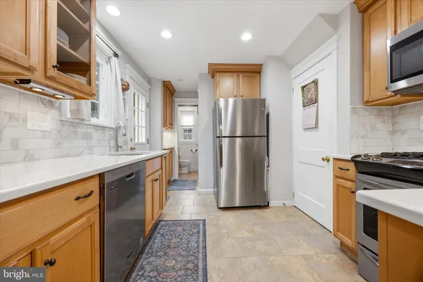 $650,000 | 7818 Elm Avenue, Wyndmoor, PA 19038