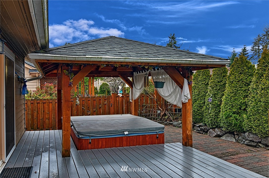 2104 Cedar Road Lake Stevens, WA 98258 - Photo 9 of 19 a view of balcony with wooden floor and seating space