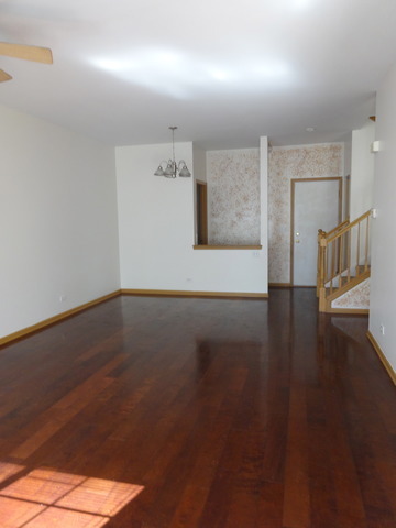 846 County Line Road, Unit 846 Aurora, IL 60502 - Photo 2 of 15