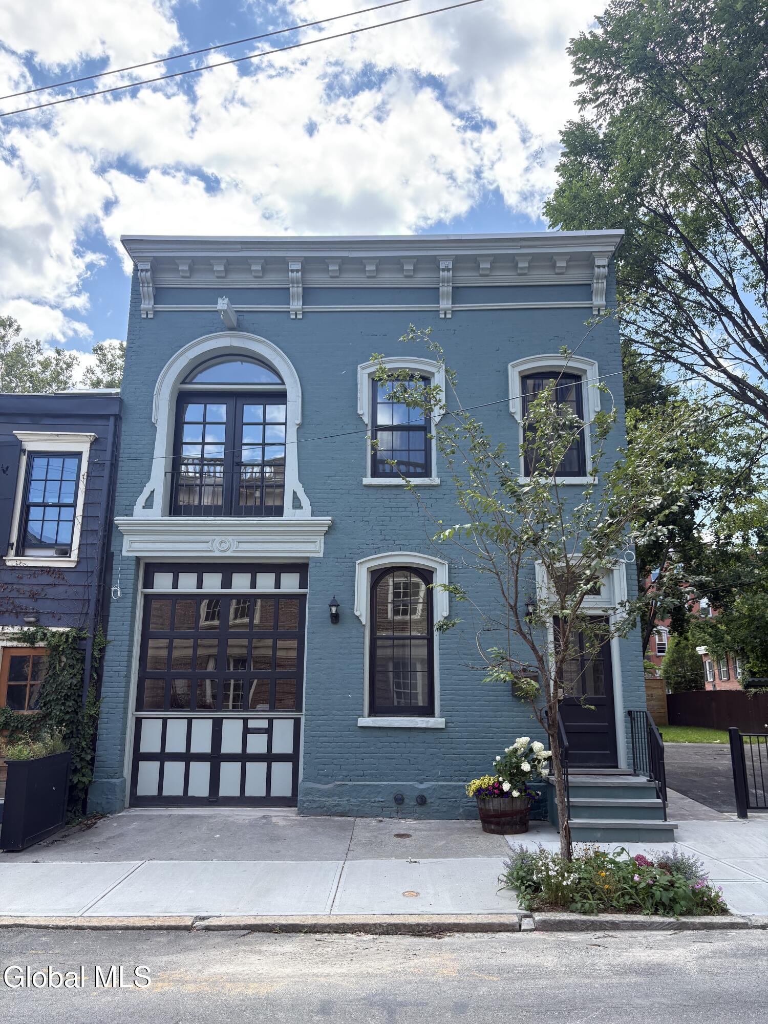 2 Spring Street Albany, NY 12210 - Photo 1 of 53 Main1