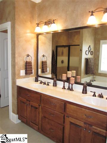 122 Lantern Ridge Drive Easley, SC 29642 - Photo 14 of 25 Gallery Image 14