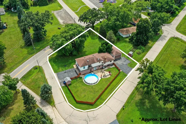 $448,000 | 7620 Howe Road, Wonder Lake, IL 60097