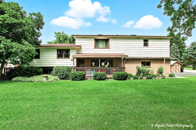 $448,000 | 7620 Howe Road, Wonder Lake, IL 60097