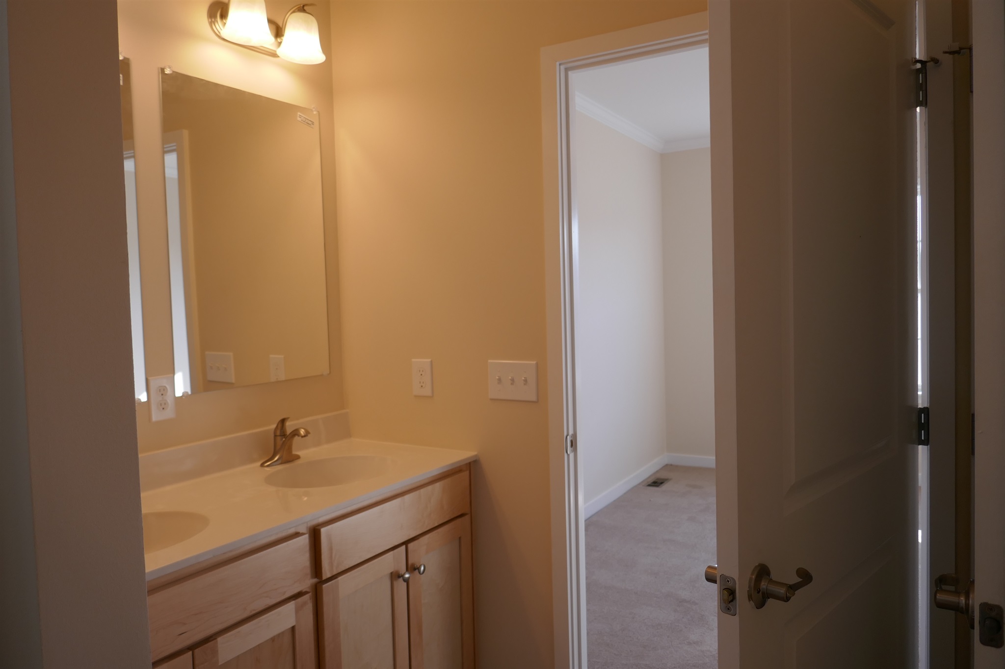 124 Mathieu Drive, Unit 34 Barre, VT 05641 - Photo 19 of 32