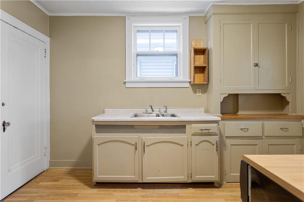 232 Ridgewood Avenue Pittsburgh, PA 15229 - Photo 11 of 23 Gallery Image 11