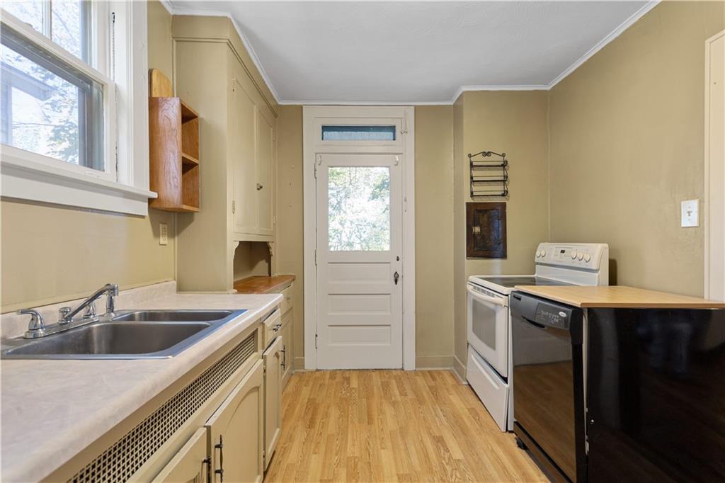 232 Ridgewood Avenue Pittsburgh, PA 15229 - Photo 13 of 23 Gallery Image 13
