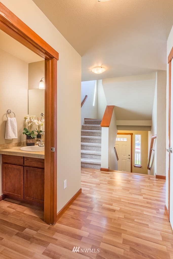 1209 Bruskrud Road Everett, WA 98208 - Photo 4 of 16 Gallery Image 4