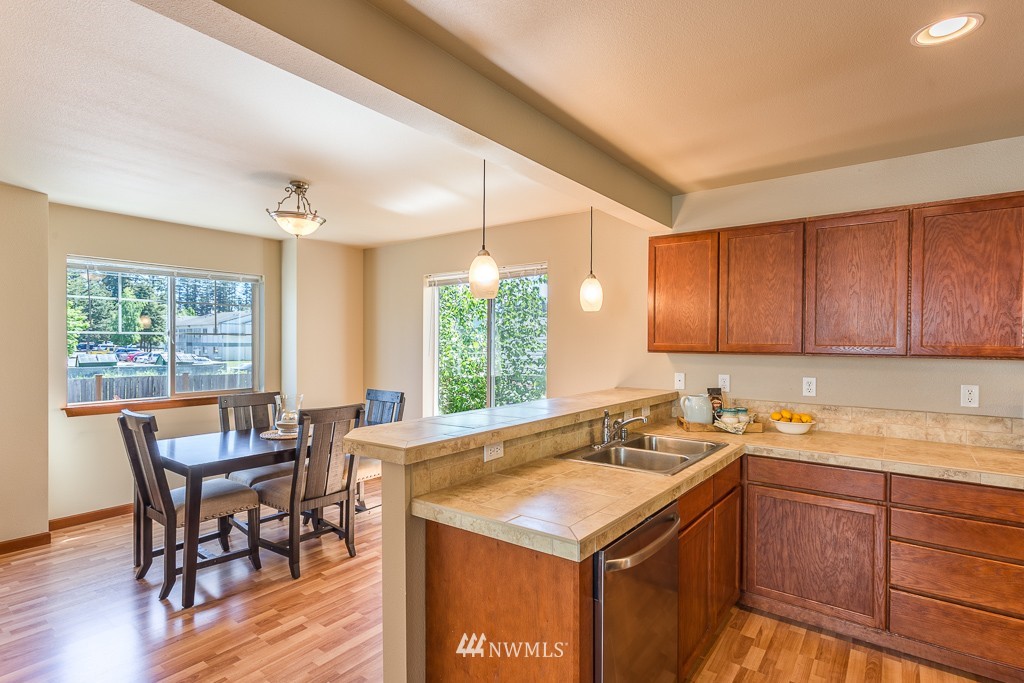 1209 Bruskrud Road Everett, WA 98208 - Photo 5 of 16 Gallery Image 5