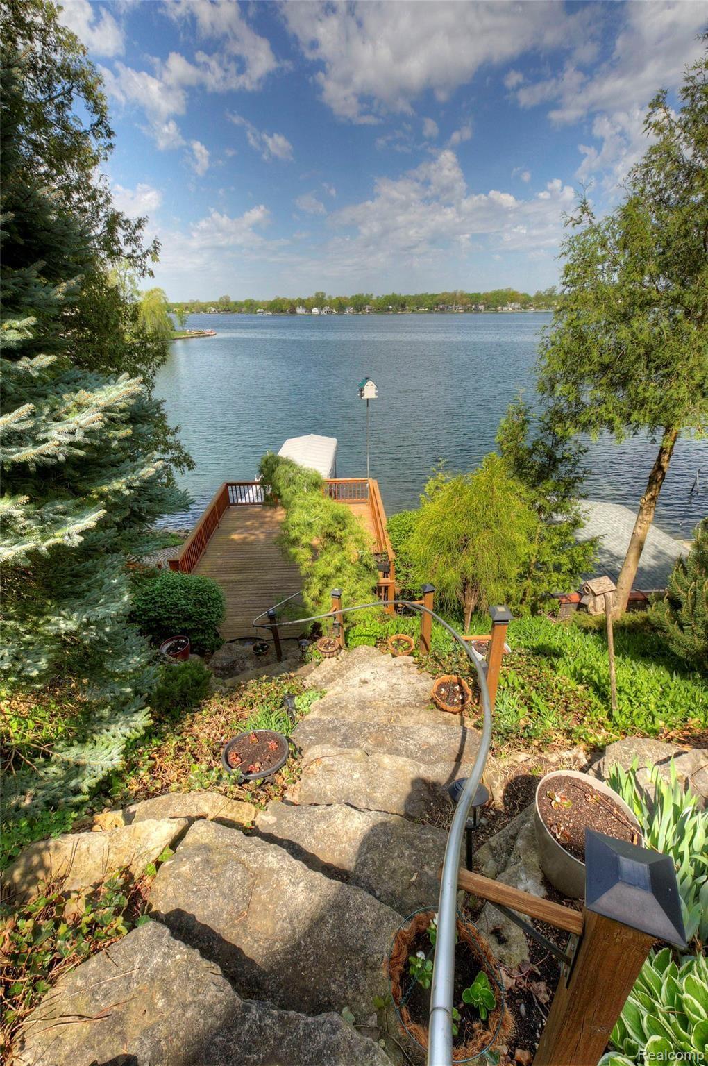 2901 Ridge Road White Lake, MI 48383 - Photo 10 of 86 4H8A3628_29_30.jpg