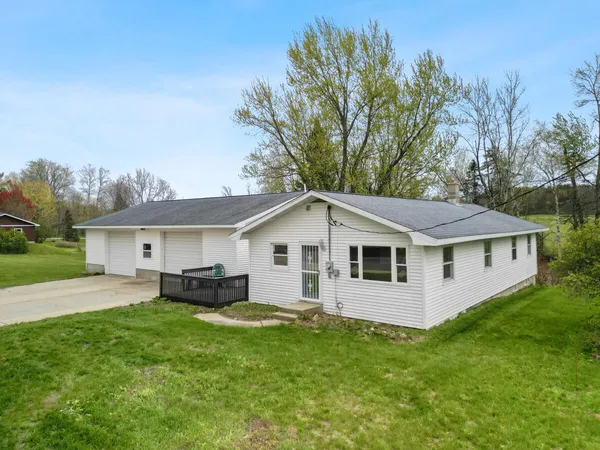 $225,500 | 15065 21 Mile Road, Big Rapids, MI 49307