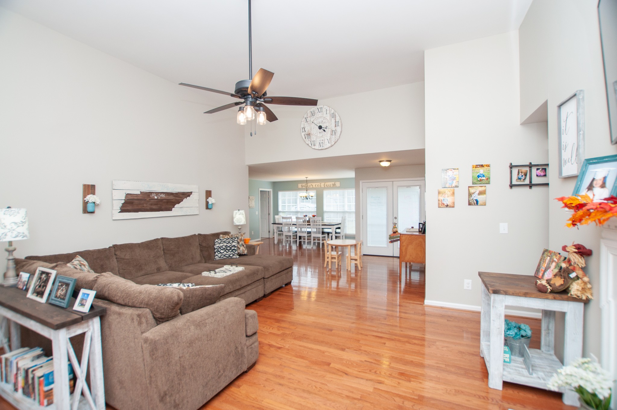 596 Windy Road Mount Juliet, TN 37122 - Photo 6 of 34 a living room with furniture and wooden floor