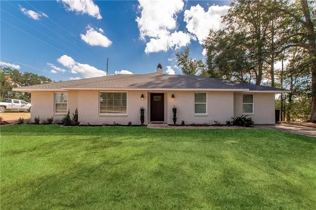 $250,000 | 1302 East Westmoreland Road, Kentwood, LA 70444