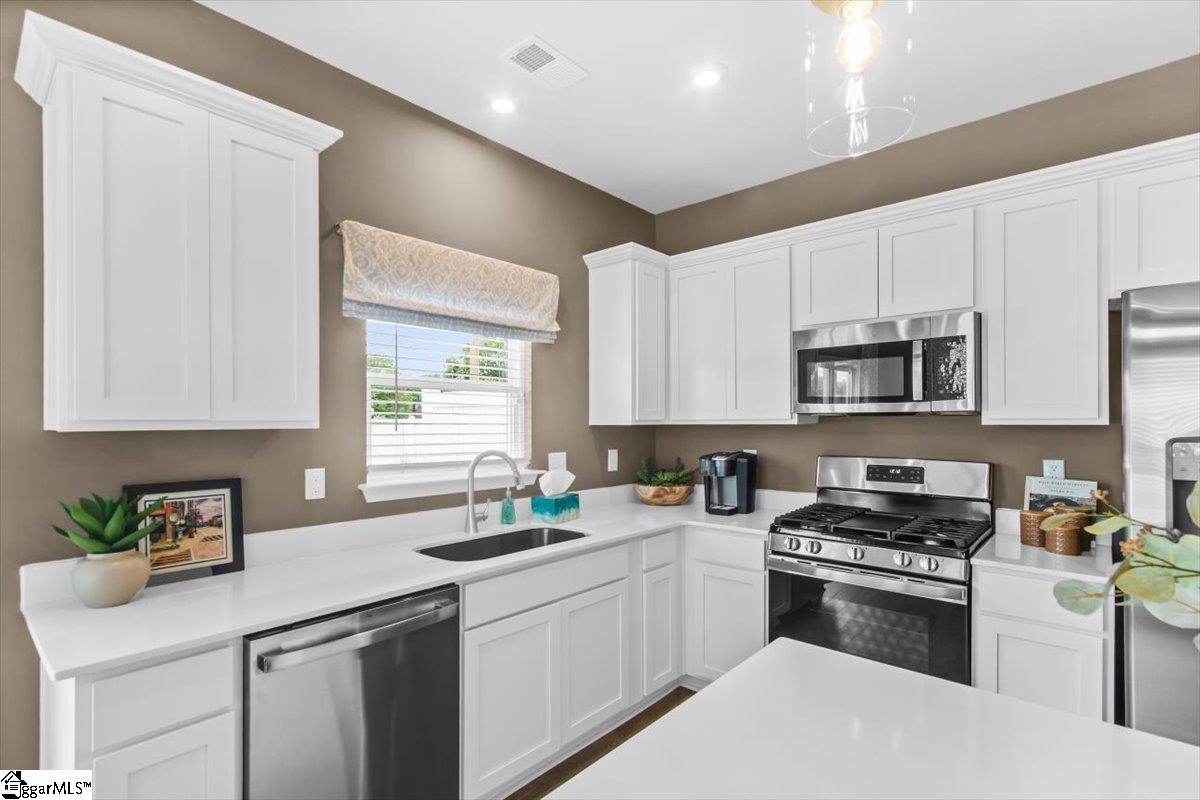 172 Randwick Lane Greer, SC 29651 - Photo 3 of 37