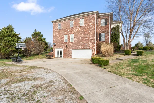 $1,535,000 | 8288 Guthrie Road, Cross Plains, TN 37049