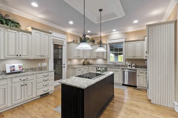 $1,535,000 | 8288 Guthrie Road, Cross Plains, TN 37049