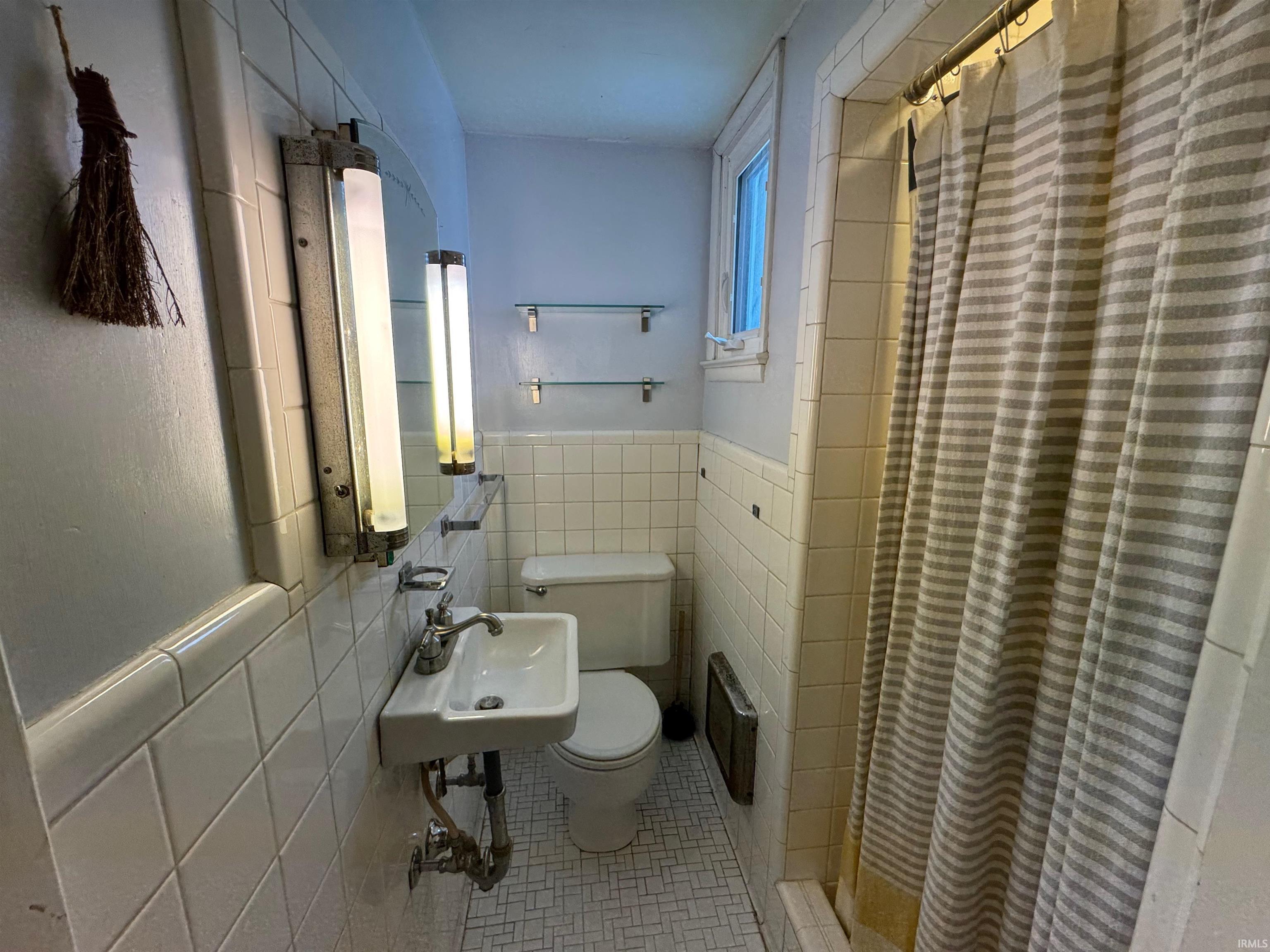 701 West 3rd Street Mishawaka, IN 46544 - Photo 27 of 32