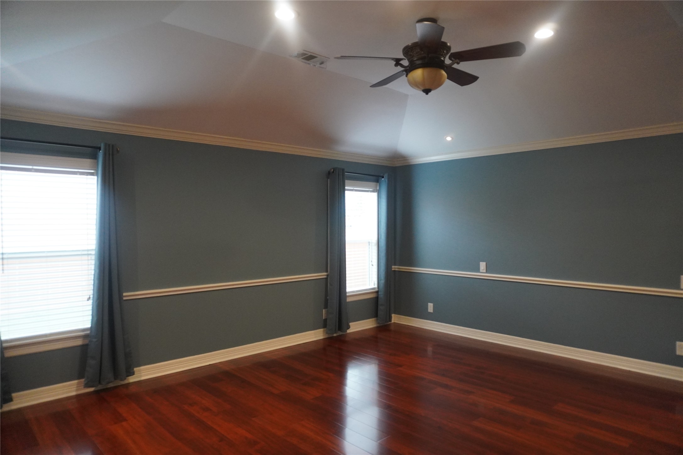 7506 Dearborn Street Houston, TX 77055 - Photo 10 of 15