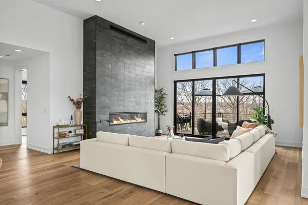 $1,825,000 | W4536 Lakeview Gln Drive, Geneva, WI 53147