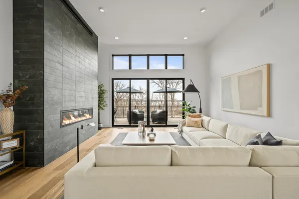 $1,825,000 | W4536 Lakeview Gln Drive, Geneva, WI 53147