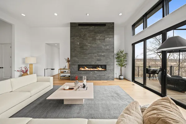 $1,825,000 | W4536 Lakeview Gln Drive, Geneva, WI 53147