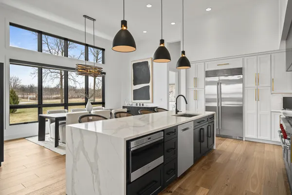 $1,825,000 | W4536 Lakeview Gln Drive, Geneva, WI 53147
