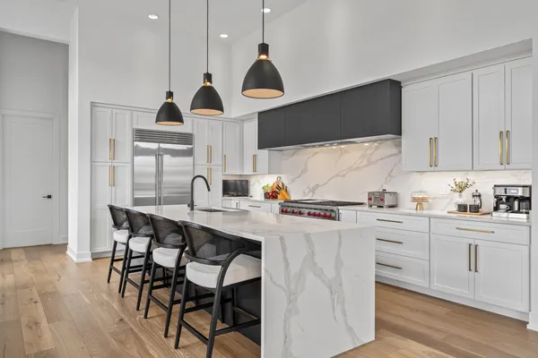 $1,825,000 | W4536 Lakeview Gln Drive, Geneva, WI 53147
