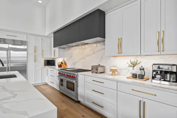 $1,825,000 | W4536 Lakeview Gln Drive, Geneva, WI 53147