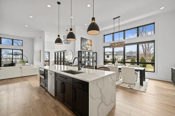 $1,825,000 | W4536 Lakeview Gln Drive, Geneva, WI 53147