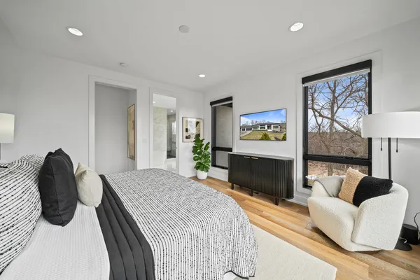 $1,825,000 | W4536 Lakeview Gln Drive, Geneva, WI 53147