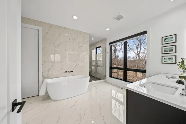$1,825,000 | W4536 Lakeview Gln Drive, Geneva, WI 53147