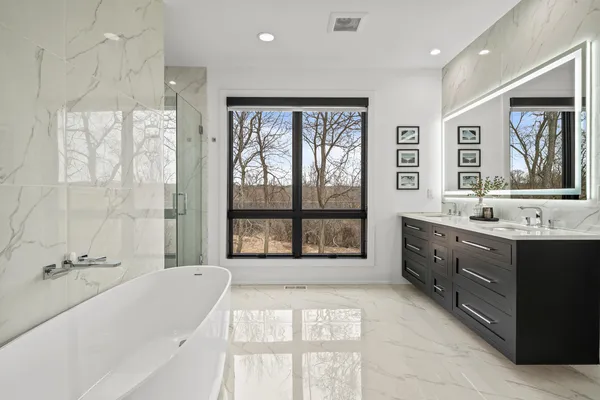 $1,825,000 | W4536 Lakeview Gln Drive, Geneva, WI 53147