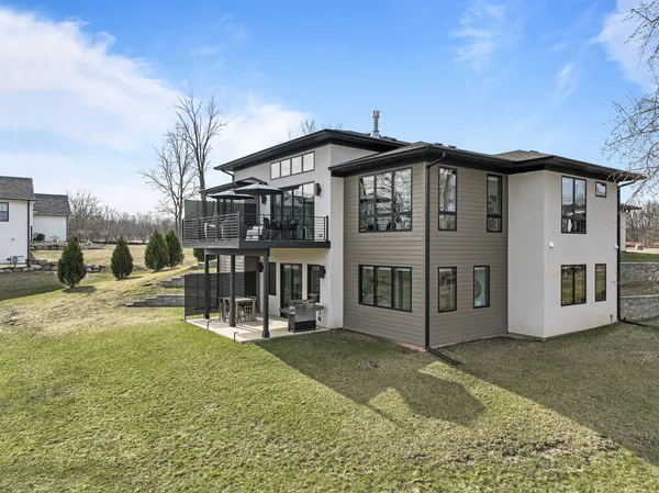 $1,825,000 | W4536 Lakeview Gln Drive, Geneva, WI 53147