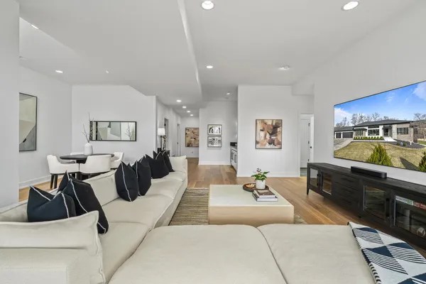 $1,825,000 | W4536 Lakeview Gln Drive, Geneva, WI 53147