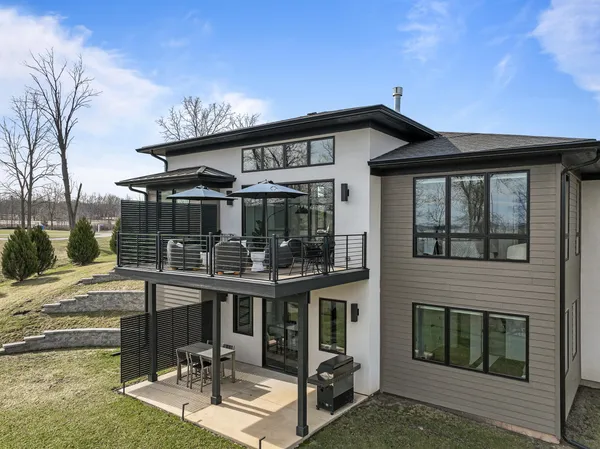 $1,825,000 | W4536 Lakeview Gln Drive, Geneva, WI 53147