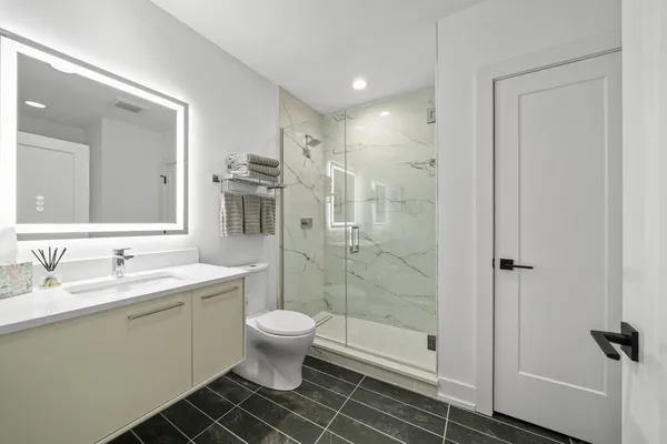 $1,825,000 | W4536 Lakeview Gln Drive, Geneva, WI 53147