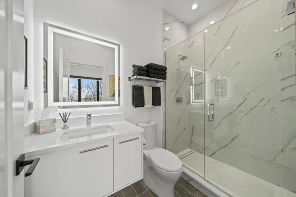 $1,825,000 | W4536 Lakeview Gln Drive, Geneva, WI 53147