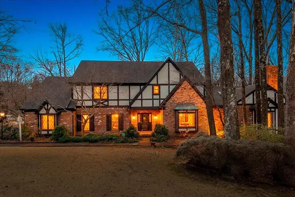 $985,000 | 9255 Dogwood Road, Germantown, TN 38139
