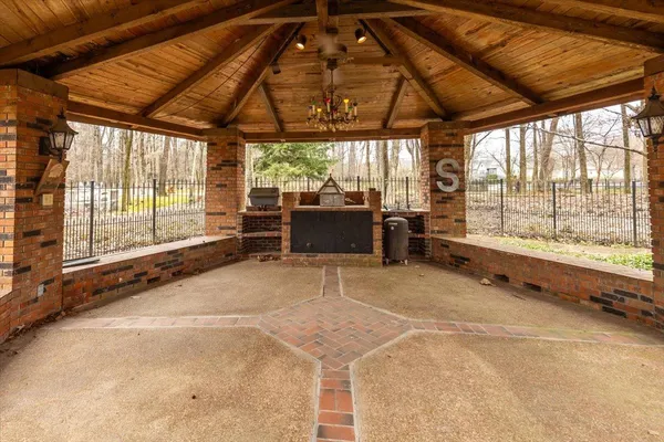 $985,000 | 9255 Dogwood Road, Germantown, TN 38139