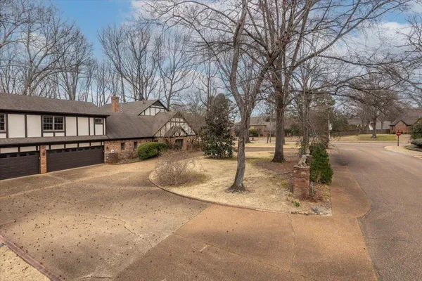 $975,000 | 9255 Dogwood Road, Germantown, TN 38139
