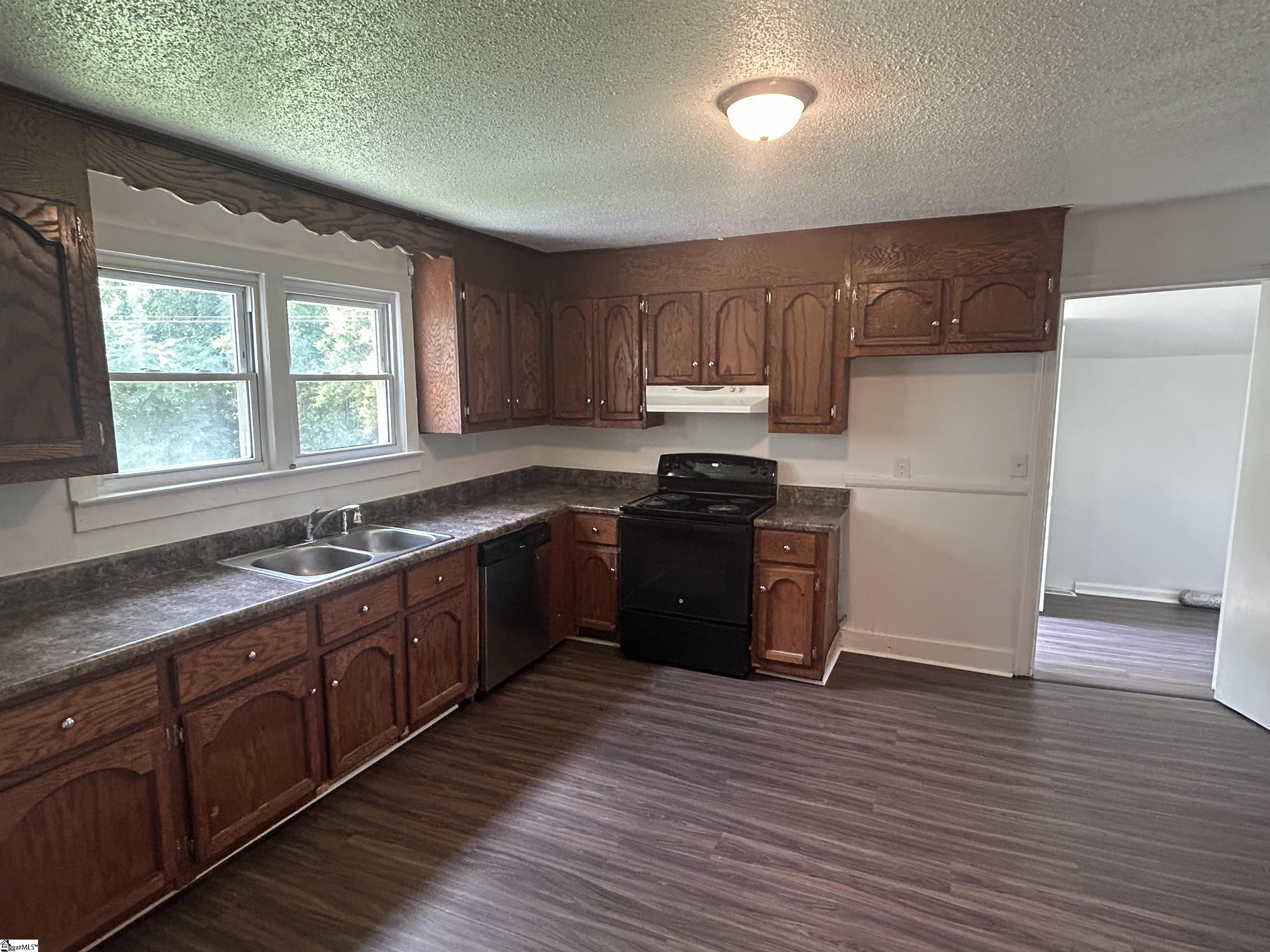 112 Old Bent Bridge Road Greenville, SC 29611 - Photo 6 of 15 Gallery Image 6