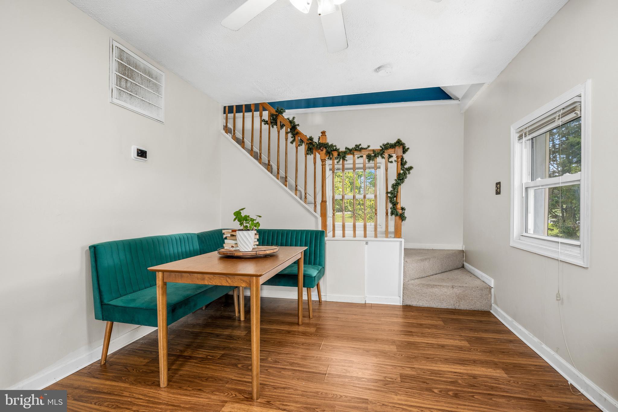 11216 Tippett Road Clinton, MD 20735 - Photo 8 of 26 a view of a livingroom with furniture and entryway
