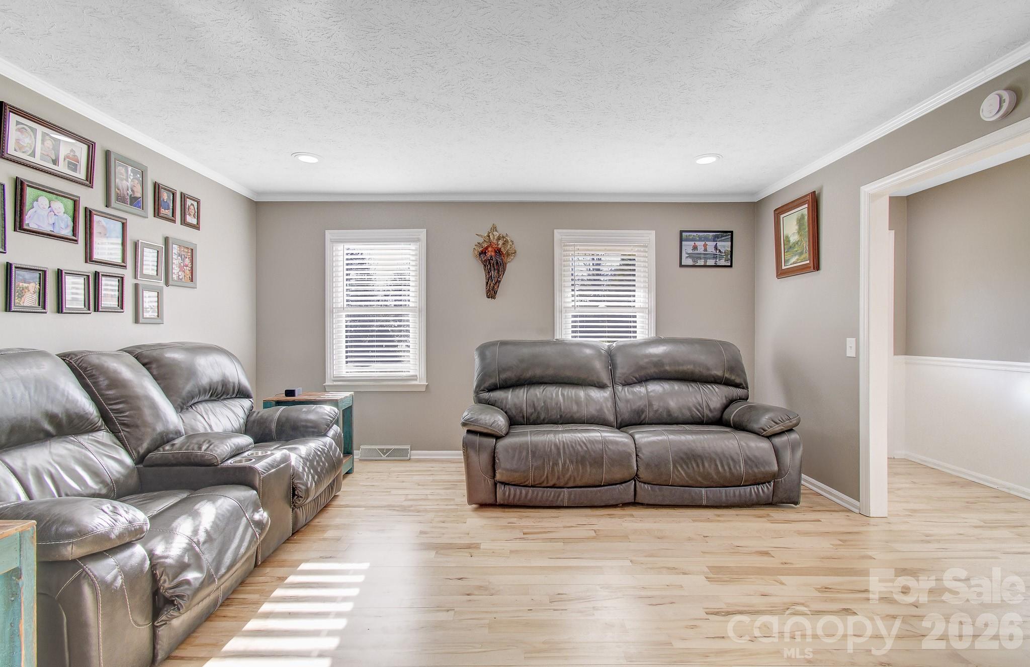 308 London Road Hendersonville, NC 28739 - Photo 12 of 28 Gallery Image 12