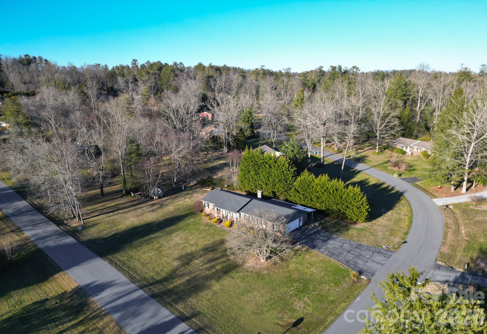 308 London Road Hendersonville, NC 28739 - Photo 2 of 28 Gallery Image 2